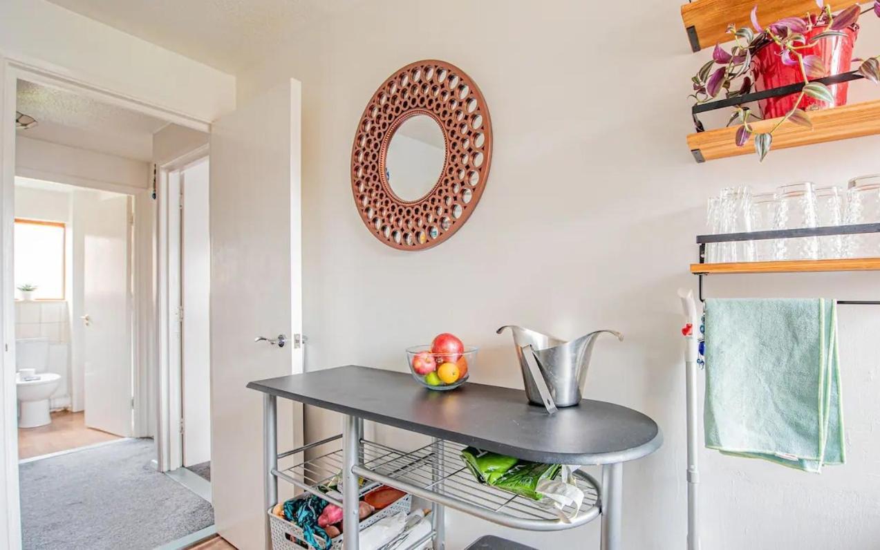 Home Away Home Near Heathrow Airport Cowley  Eksteriør bilde